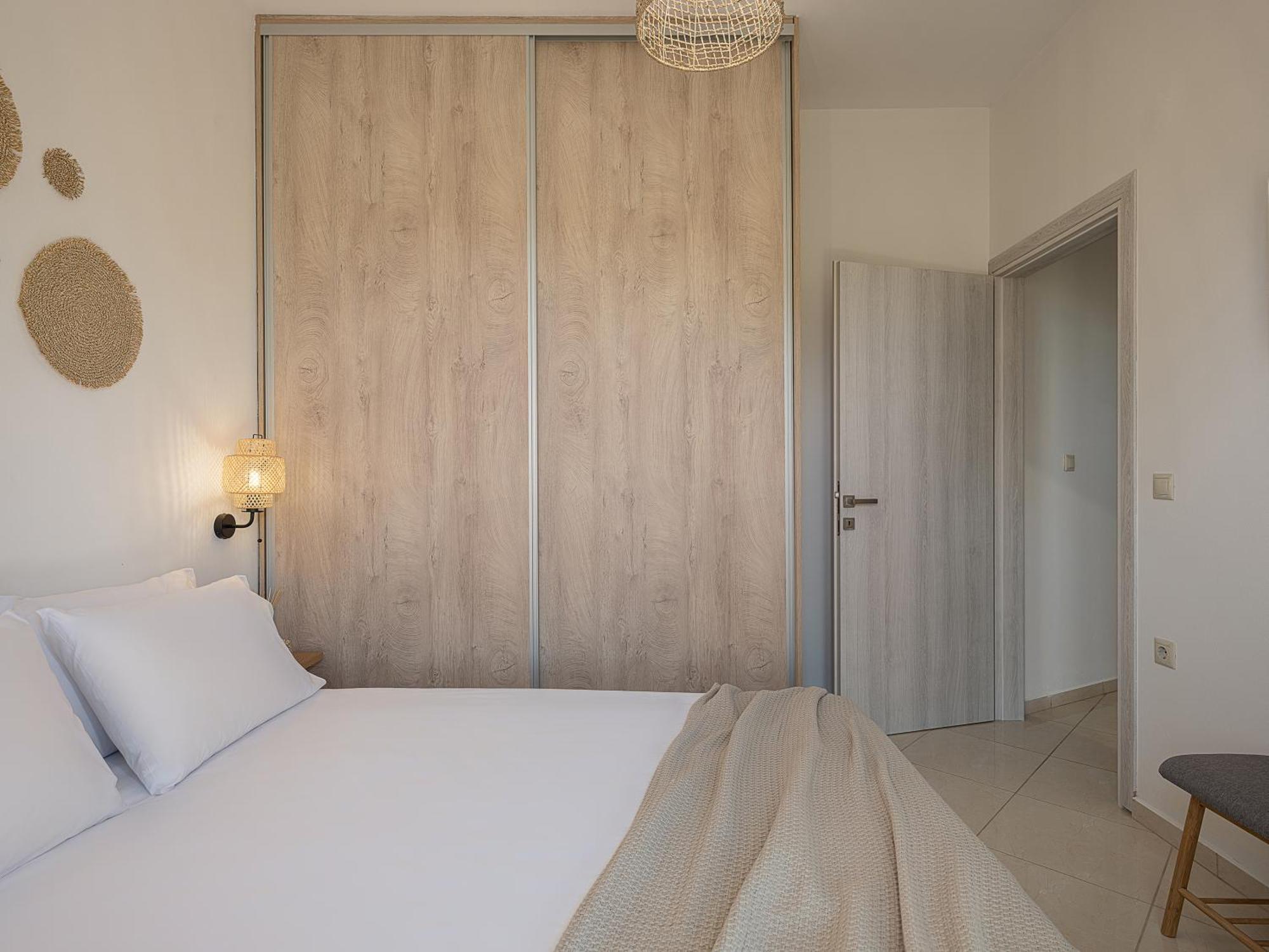 Sol Luxury Apartment - Close To The Beach With A Private Mini Pool Ханя Екстериор снимка