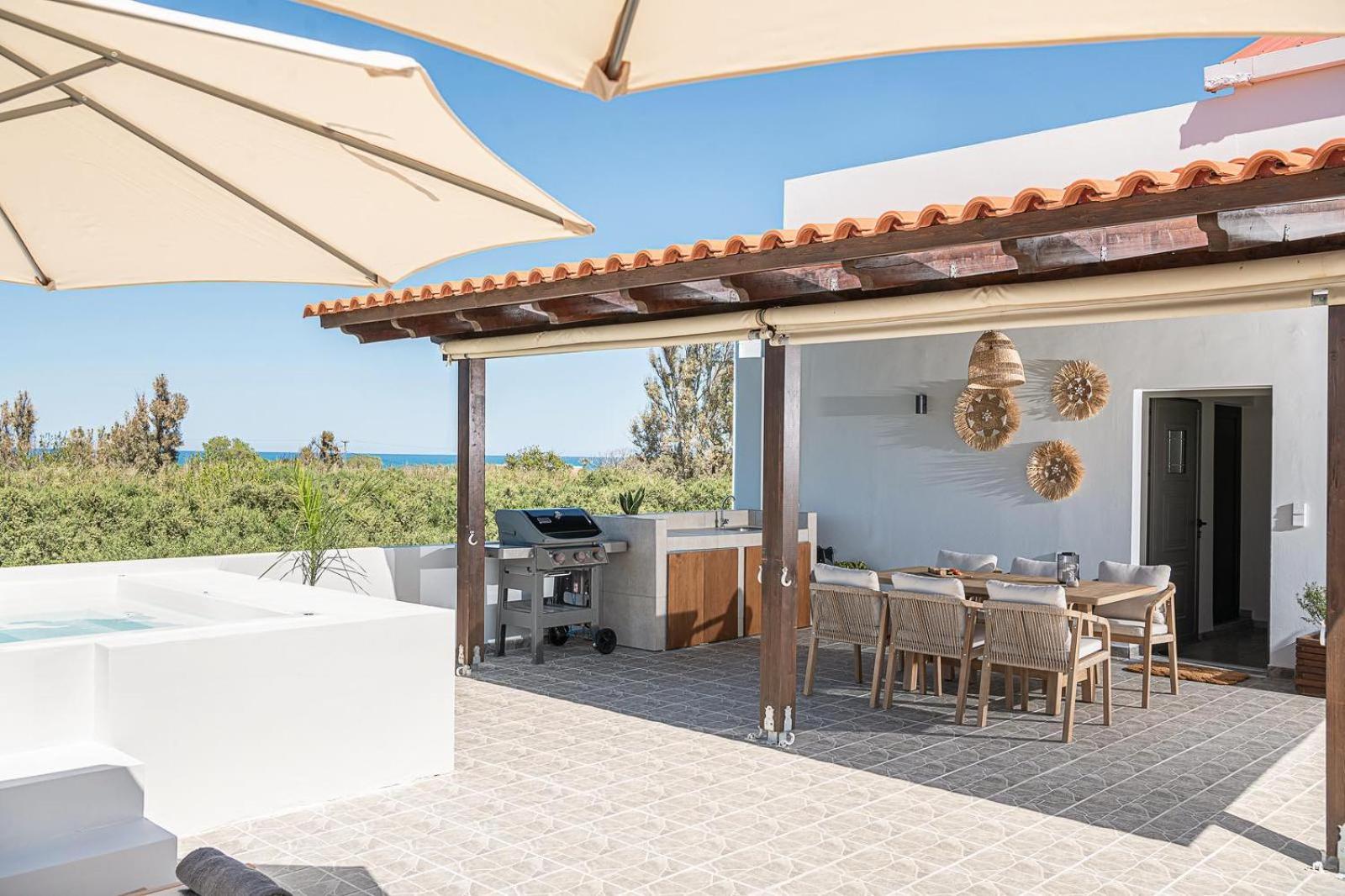 Sol Luxury Apartment - Close To The Beach With A Private Mini Pool Ханя Екстериор снимка