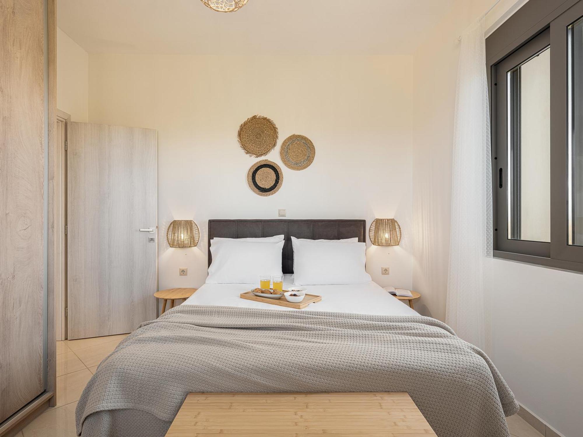 Sol Luxury Apartment - Close To The Beach With A Private Mini Pool Ханя Екстериор снимка