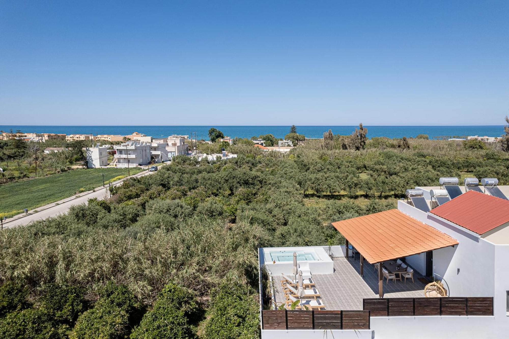 Sol Luxury Apartment - Close To The Beach With A Private Mini Pool Ханя Екстериор снимка