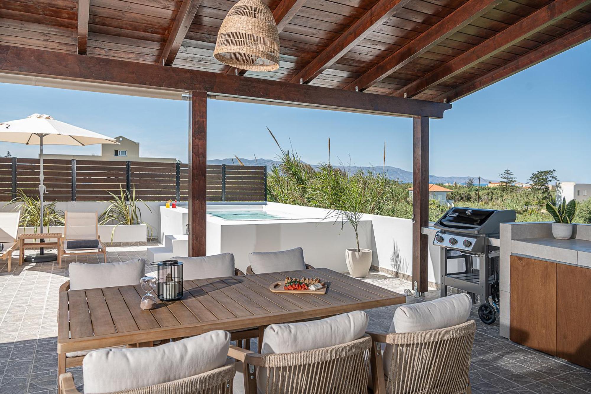Sol Luxury Apartment - Close To The Beach With A Private Mini Pool Ханя Екстериор снимка