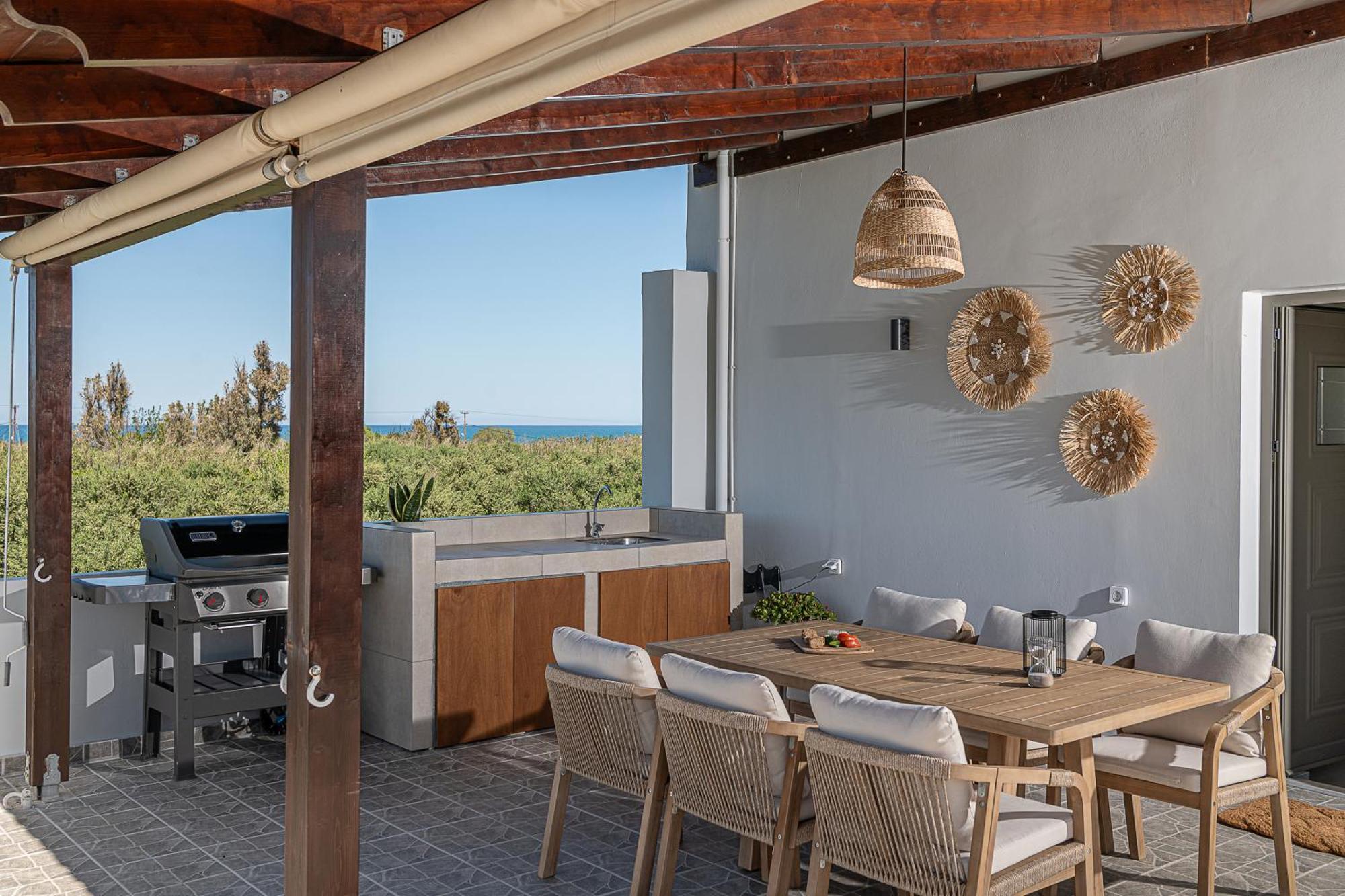 Sol Luxury Apartment - Close To The Beach With A Private Mini Pool Ханя Екстериор снимка