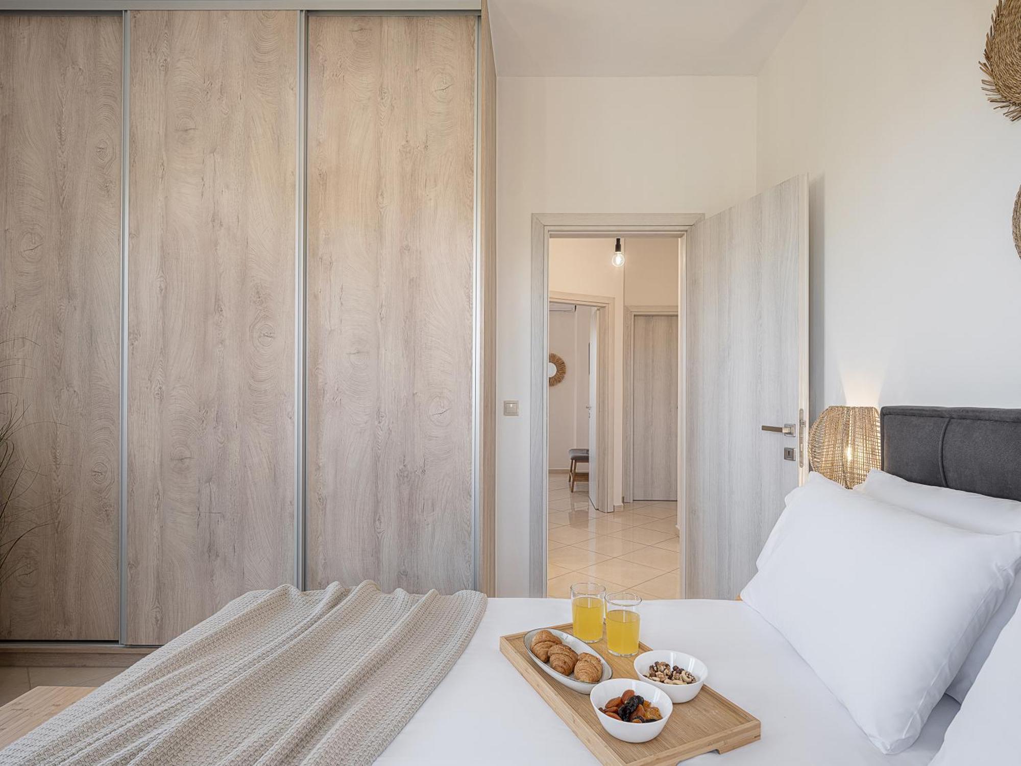 Sol Luxury Apartment - Close To The Beach With A Private Mini Pool Ханя Екстериор снимка