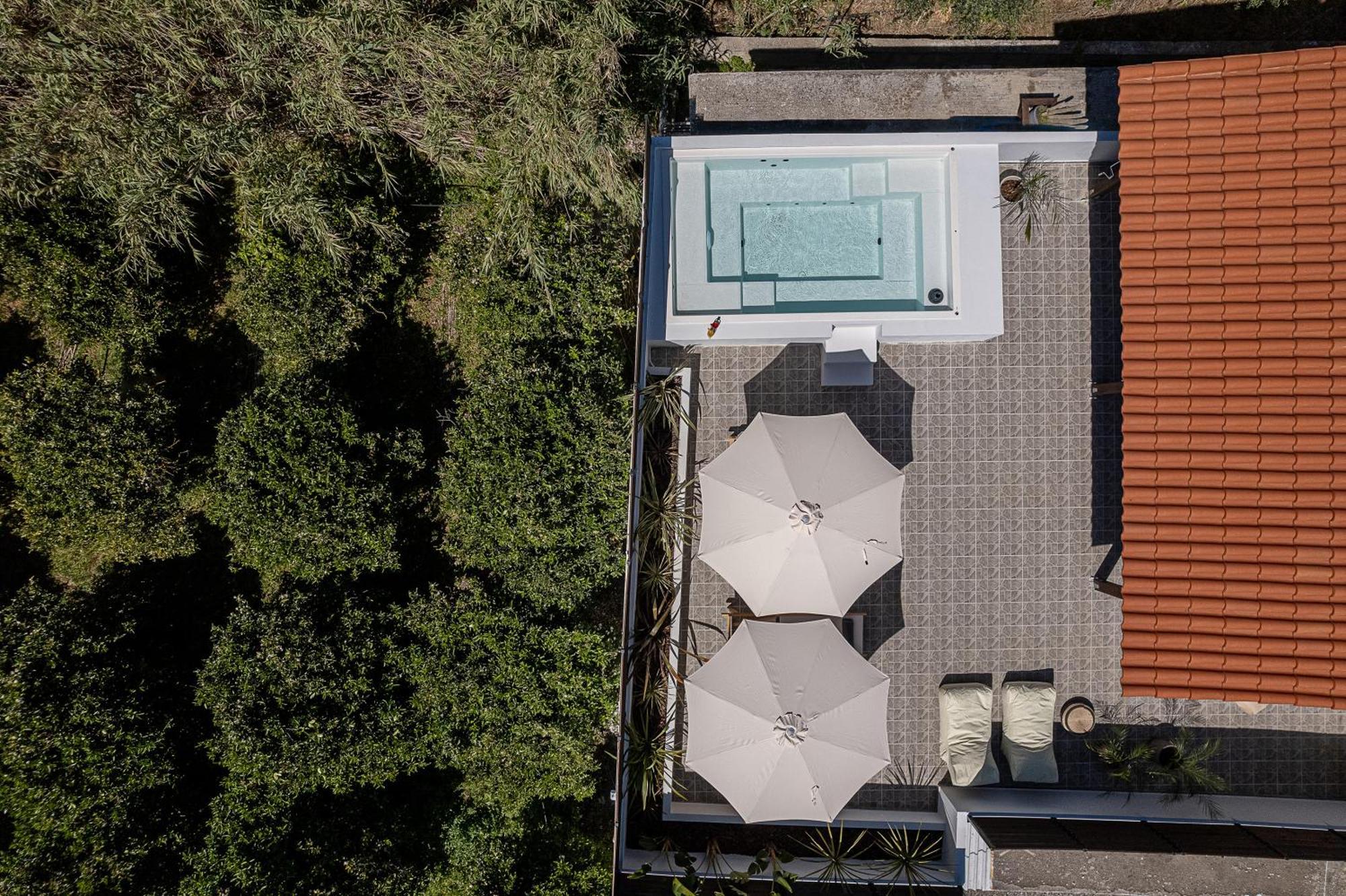 Sol Luxury Apartment - Close To The Beach With A Private Mini Pool Ханя Екстериор снимка