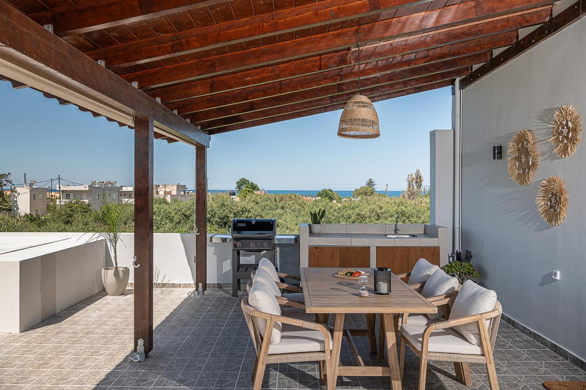 Sol Luxury Apartment - Close To The Beach With A Private Mini Pool Ханя Екстериор снимка