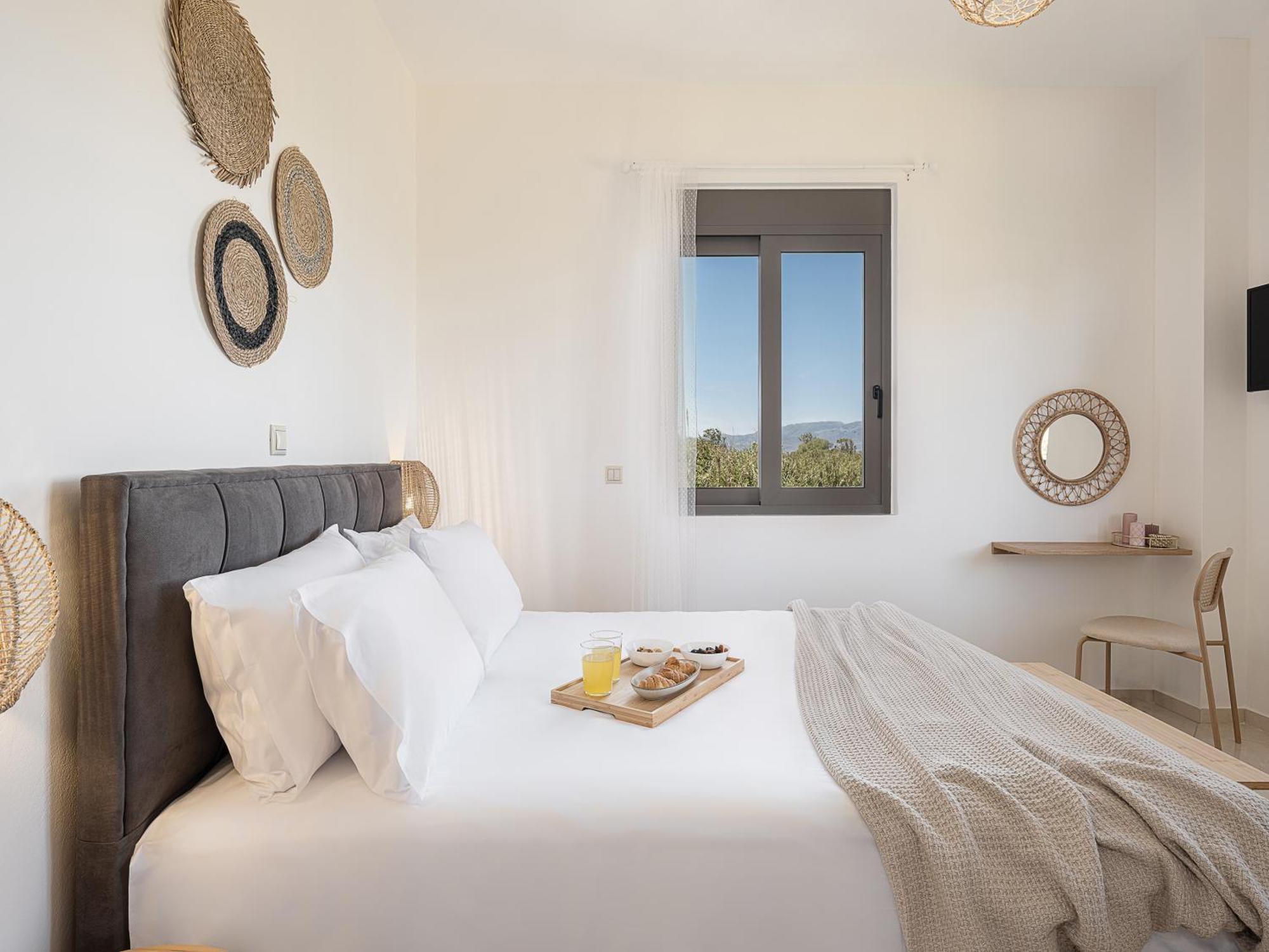 Sol Luxury Apartment - Close To The Beach With A Private Mini Pool Ханя Екстериор снимка