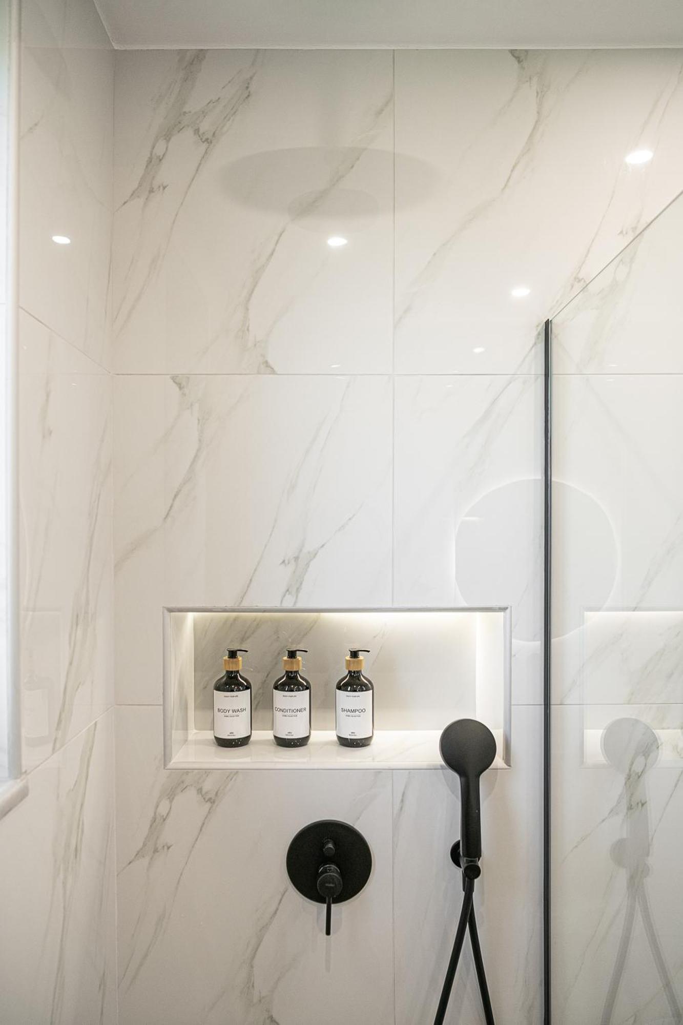 Sol Luxury Apartment - Close To The Beach With A Private Mini Pool Ханя Екстериор снимка